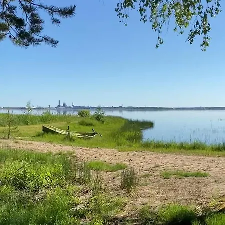 Alpstuga Metsäpirtti Merenrannalla Uleåborg