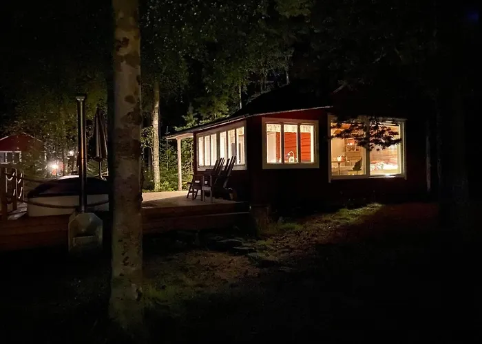 Metsaepirtti Merenrannalla * אולו