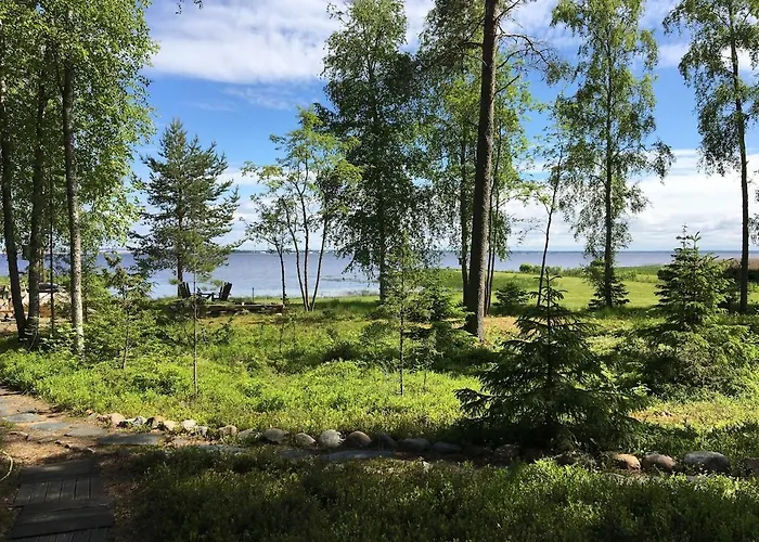 Metsaepirtti Merenrannalla